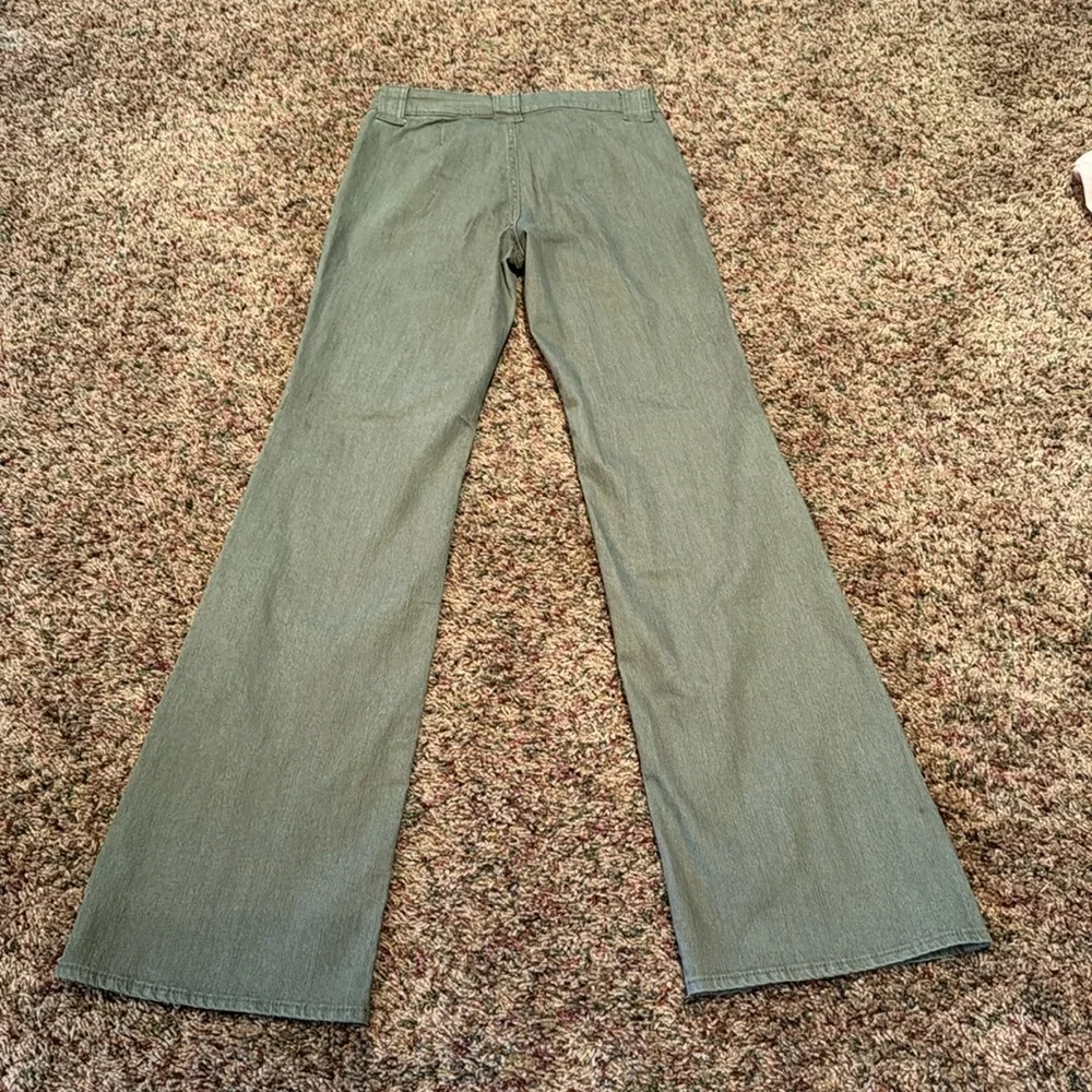 Divided pants - Picture 4 of 4